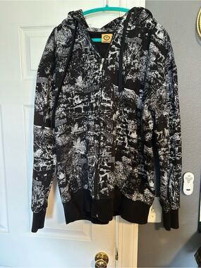 Lrg Black and White Graphic Zip-Up Hoodie Sweater
